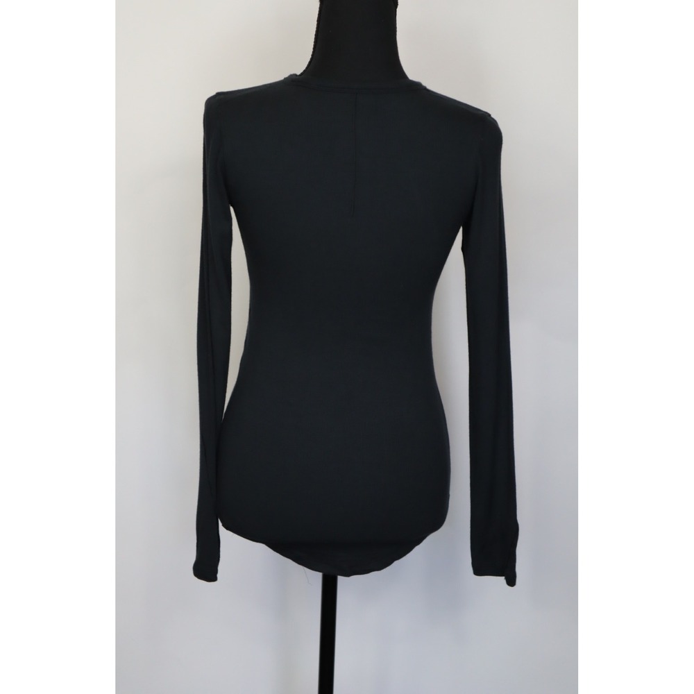 Lululemon Women's Black Ribbed Long Sleeve
